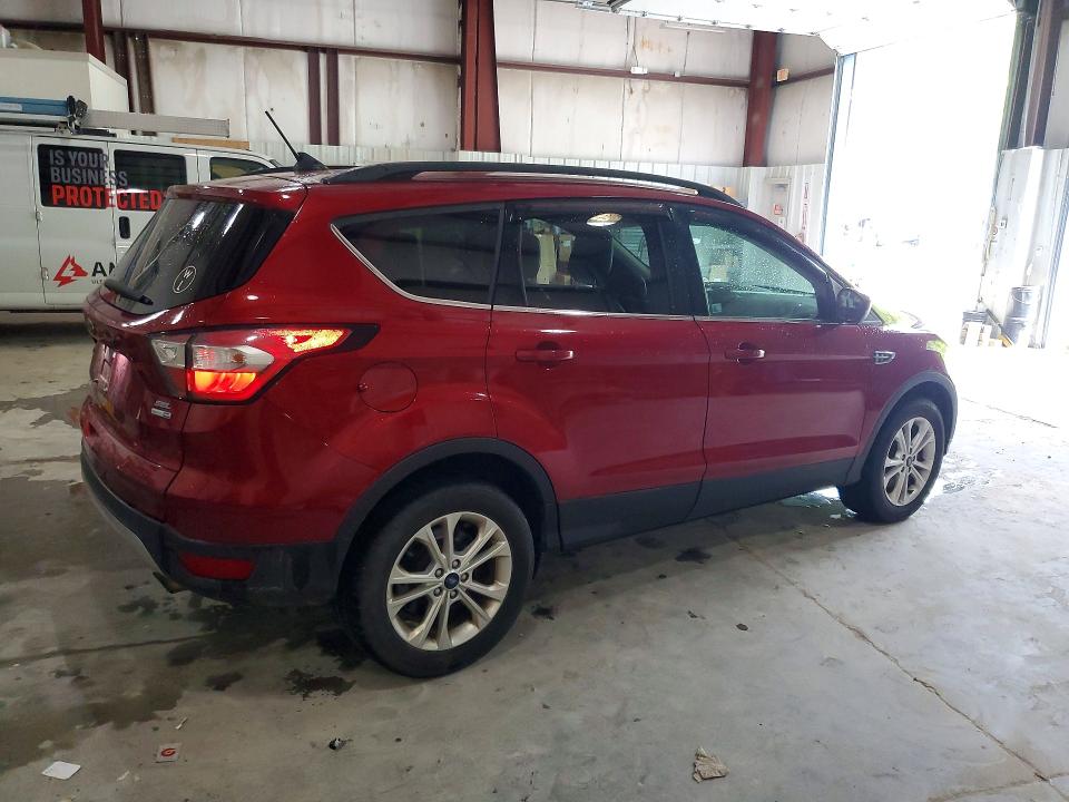 64263326 :رقم المزاد ، 1FMCU9HD3JUA82017 vin ، 2018 Ford Escape مزاد بيع