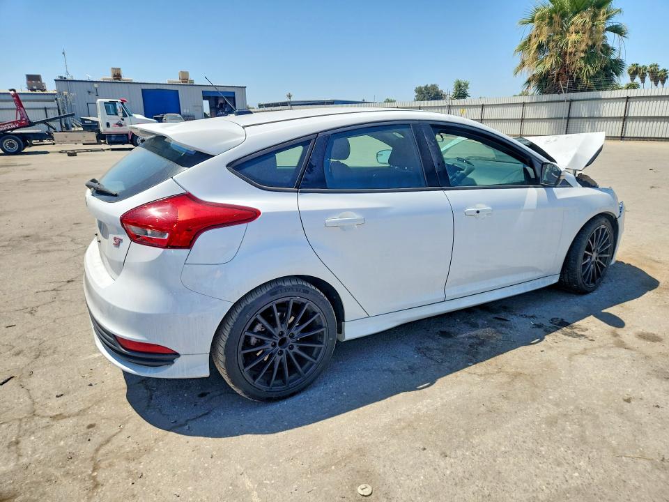 Продаж на аукціоні авто 2017 Ford Focus, vin: 1FADP3L91HL223365, номер лоту: 62700166
