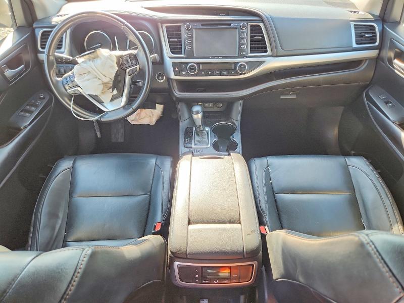 67322646 :رقم المزاد ، 5TDKZRFH0JS279464 vin ، 2018 Toyota Highlander مزاد بيع