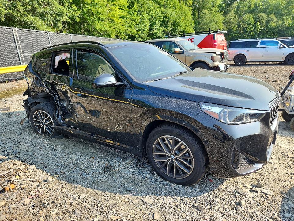 64150196 :رقم المزاد ، WBX73EF0XP5X32565 vin ، 2023 Bmw X1 مزاد بيع