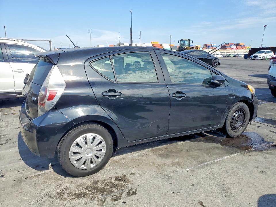 Продаж на аукціоні авто 2013 Toyota Prius C, vin: JTDKDTB32D1550872, номер лоту: 64309146