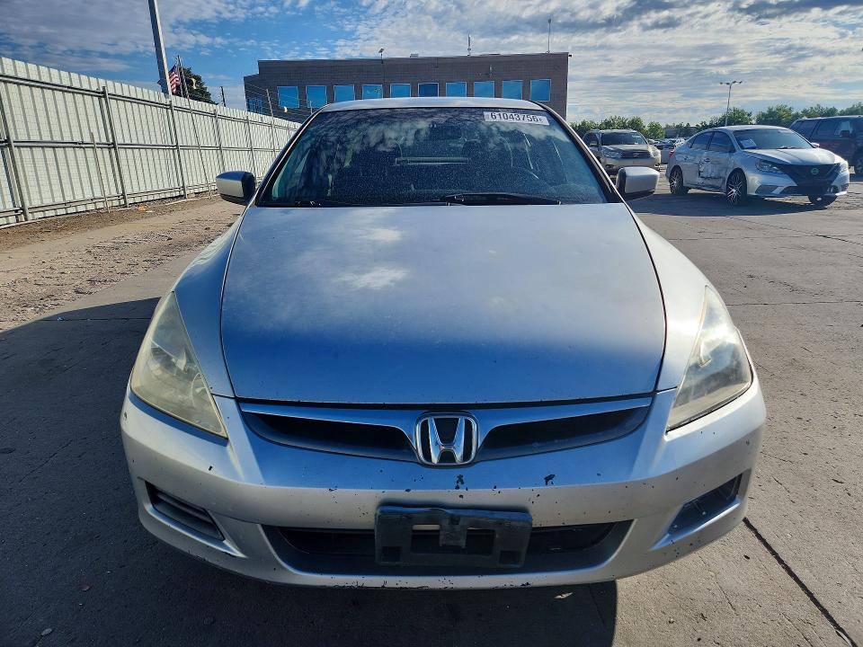 61043756 :رقم المزاد ، JHMCM56477C004384 vin ، 2007 Honda Accord مزاد بيع