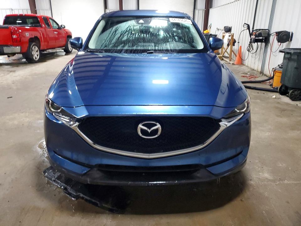 64149626 :رقم المزاد ، JM3KFBBL9H0122482 vin ، 2017 Mazda Cx-5 مزاد بيع