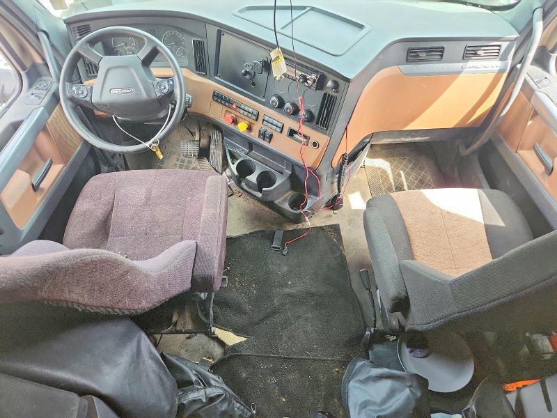 61525216 :رقم المزاد ، 3AKJHHDR0LSLG4967 vin ، 2020 Freightliner Cascadia مزاد بيع