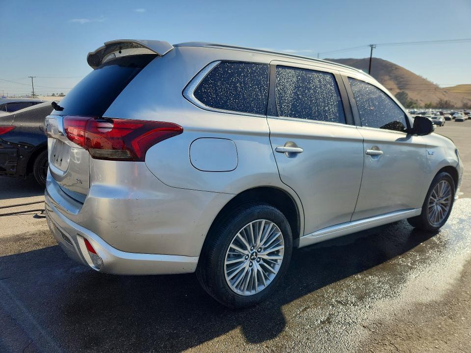 Продажа на аукционе авто 2022 Mitsubishi Outlander, vin: JA4J2VA75NZ032625, номер лота: 65372116