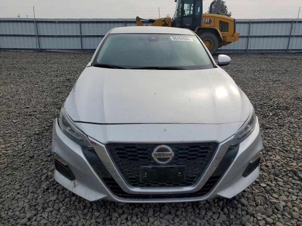66484596 :رقم المزاد ، 1N4BL4DV9NN333942 vin ، 2022 Nissan Altima مزاد بيع