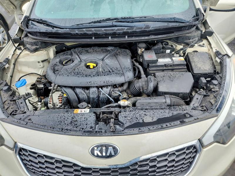 63564446 :رقم المزاد ، KNAFK4A62F5418678 vin ، 2015 Kia Forte مزاد بيع