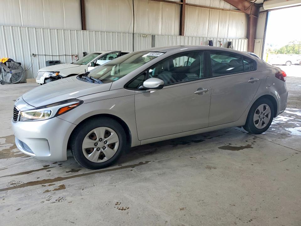 66340186 :رقم المزاد ، 3KPFL4A7XHE063839 vin ، 2017 Kia Forte مزاد بيع