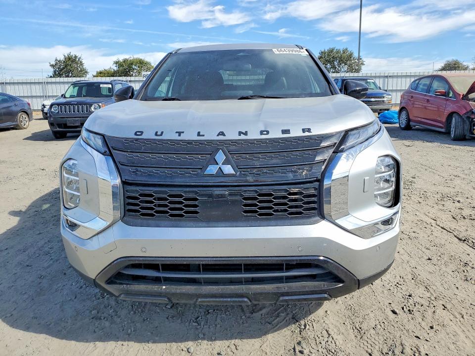 Продажа на аукционе авто 2022 Mitsubishi Outlander, vin: JA4J4UA80NZ071183, номер лота: 66439986