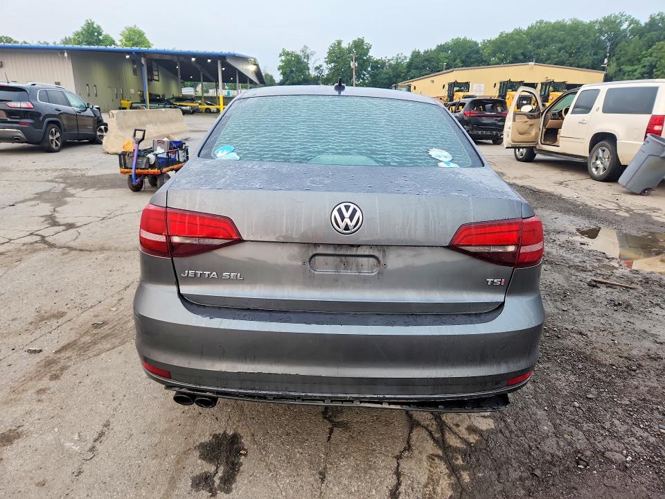 Auction sale of the 2017 Volkswagen Jetta, vin: 3VWL17AJ0HM371319, lot number: 64327686