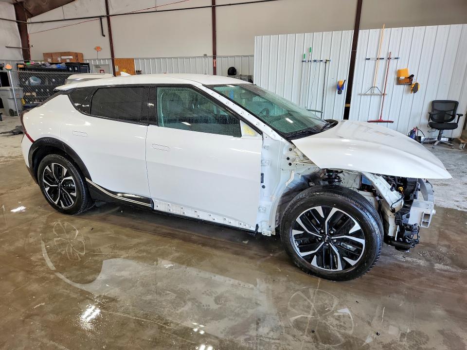 Продажа на аукционе авто 2024 Kia Ev6, vin: KNDC3DLC7R5614822, номер лота: 65827516