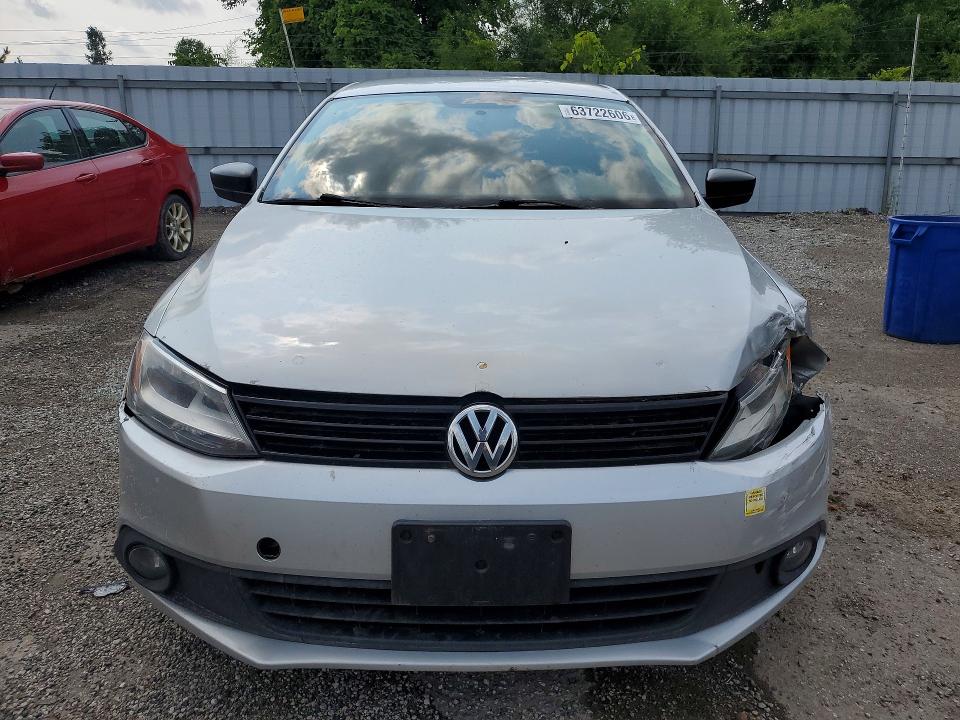 63722606 :رقم المزاد ، 3VW2K7AJ0DM403799 vin ، 2013 Volkswagen Jetta مزاد بيع