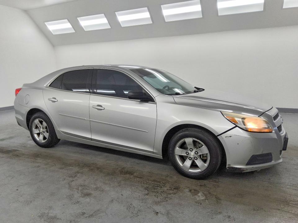 64496726 :رقم المزاد ، 1G11B5SA6DF206775 vin ، 2013 Chevrolet Malibu مزاد بيع
