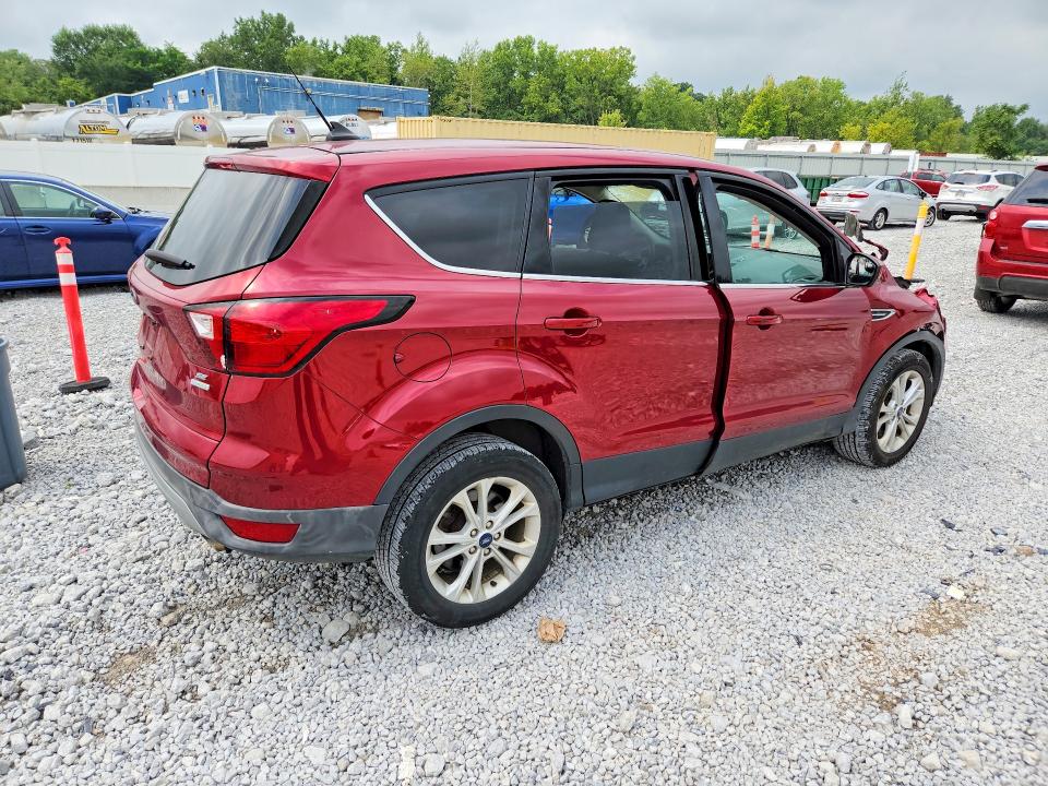 2019 Ford Escape მანქანა იყიდება აუქციონზე, vin: 1FMCU0GDXKUA68761, აუქციონის ნომერი: 65007896