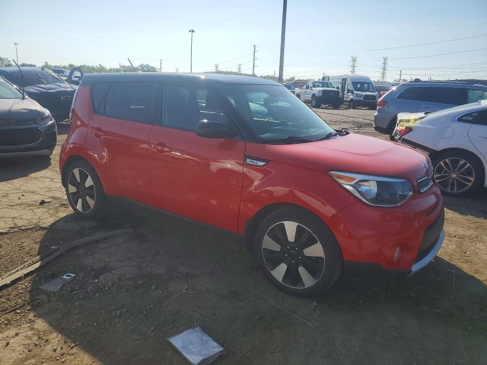 2018 Kia Soul მანქანა იყიდება აუქციონზე, vin: KNDJP3A5XJ7556739, აუქციონის ნომერი: 63687096