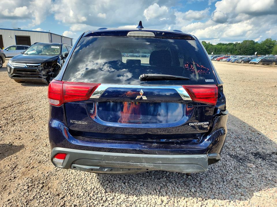 65858806 :رقم المزاد ، JA4AZ3A36JZ045259 vin ، 2018 Mitsubishi Outlander مزاد بيع