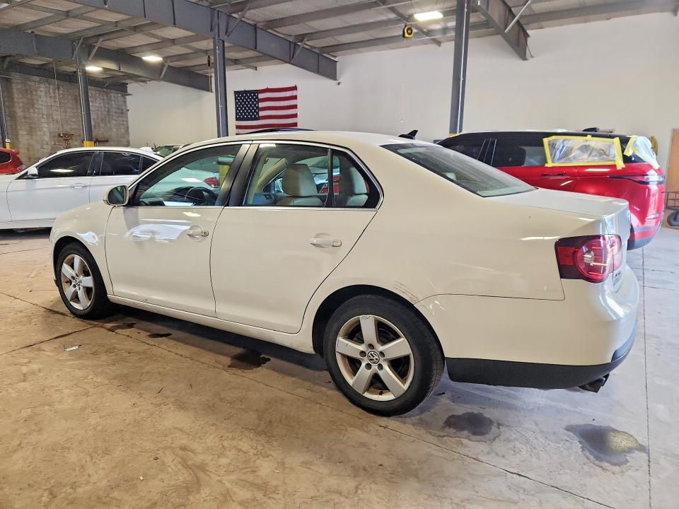64921456 :رقم المزاد ، 3VWRZ71K29M172169 vin ، 2009 Volkswagen Jetta مزاد بيع