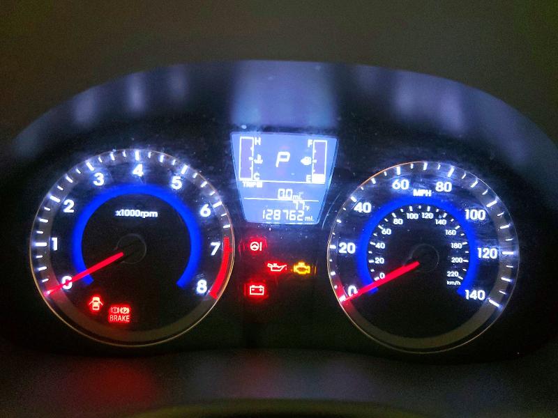 2016 Hyundai Accent მანქანა იყიდება აუქციონზე, vin: KMHCT4AE4GU977162, აუქციონის ნომერი: 64992556