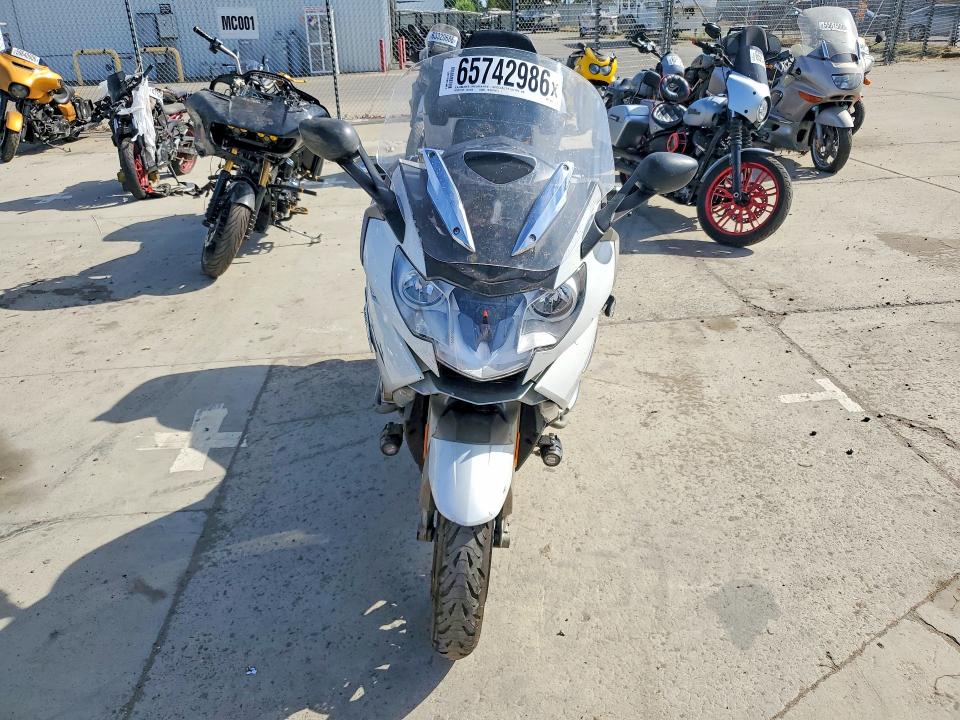 65742986 :رقم المزاد ، WB1061309EZZ27515 vin ، 2014 Bmw K1600 مزاد بيع