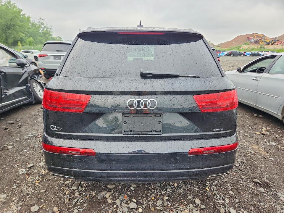 Продаж на аукціоні авто 2017 Audi Q7, vin: WA1AHAF72HD044586, номер лоту: 63988636