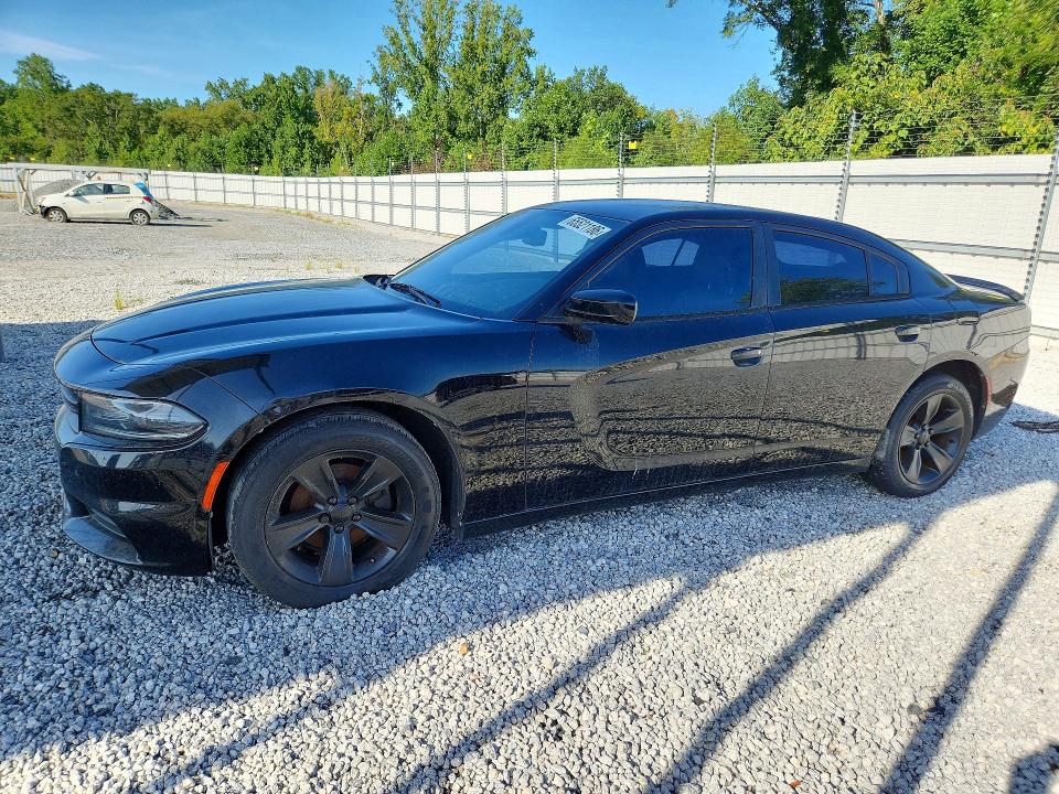 65521186 :رقم المزاد ، 2C3CDXBG5FH784866 vin ، 2015 Dodge Charger مزاد بيع
