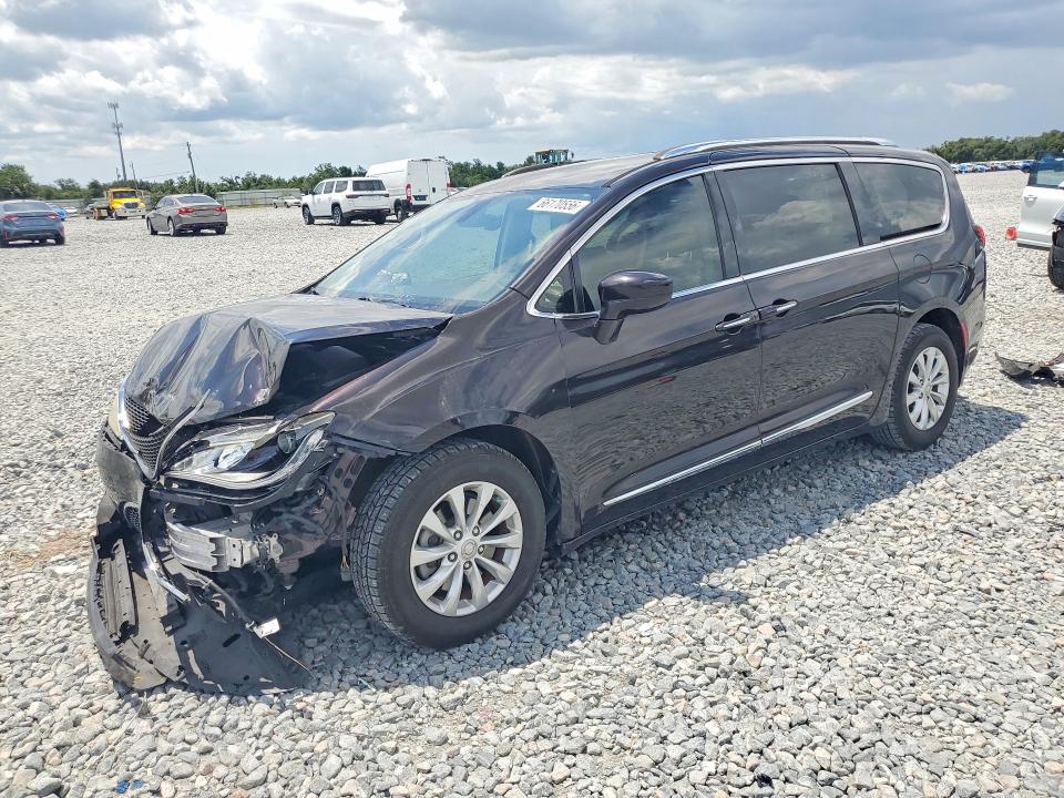 66170556 :رقم المزاد ، 2C4RC1BGXJR142071 vin ، 2018 Chrysler Pacifica مزاد بيع