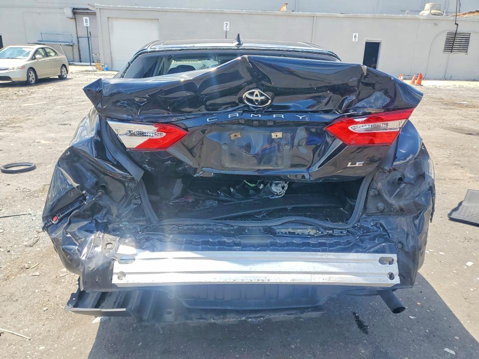 Продажа на аукционе авто 2019 Toyota Camry, vin: 4T1B11HK1KU701204, номер лота: 63727896
