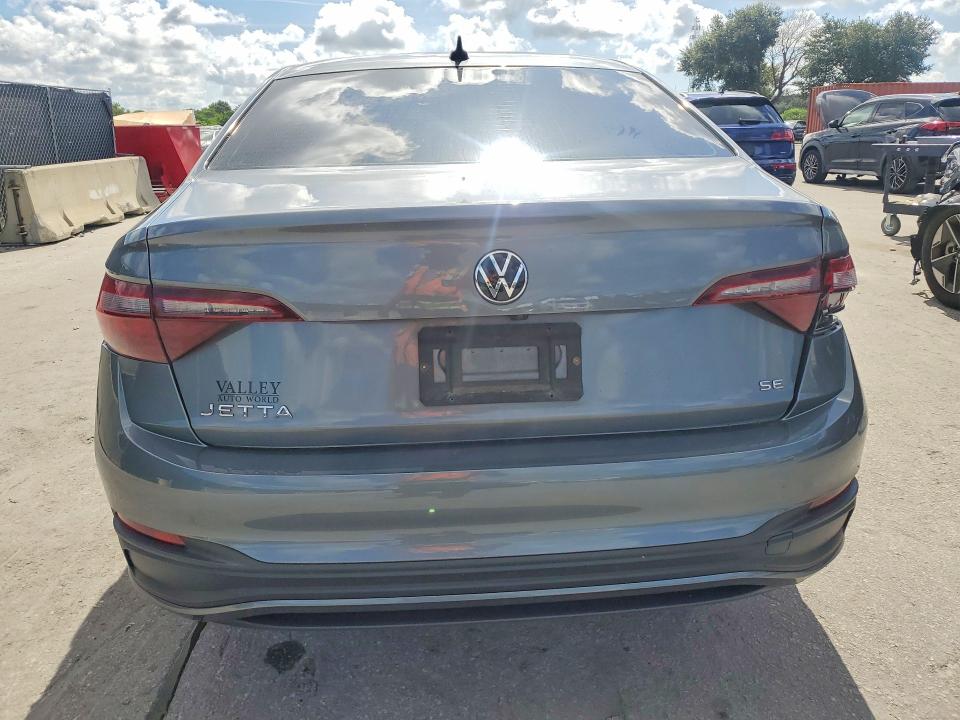 64305056 :رقم المزاد ، 3VW7M7BU1NM032758 vin ، 2022 Volkswagen Jetta مزاد بيع