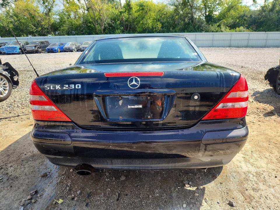 66011376 :رقم المزاد ، WDBKK47F7XF120338 vin ، 1999 Mercedes-benz Slk مزاد بيع