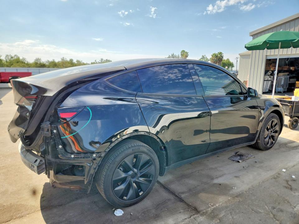 64319296 :رقم المزاد ، 7SAYGDED4SF267876 vin ، 2025 Tesla Model Y مزاد بيع