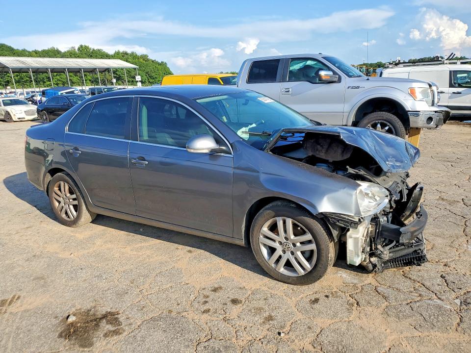 63841426 :رقم المزاد ، 3VWRL7AJ6AM020229 vin ، 2010 Volkswagen Jetta مزاد بيع