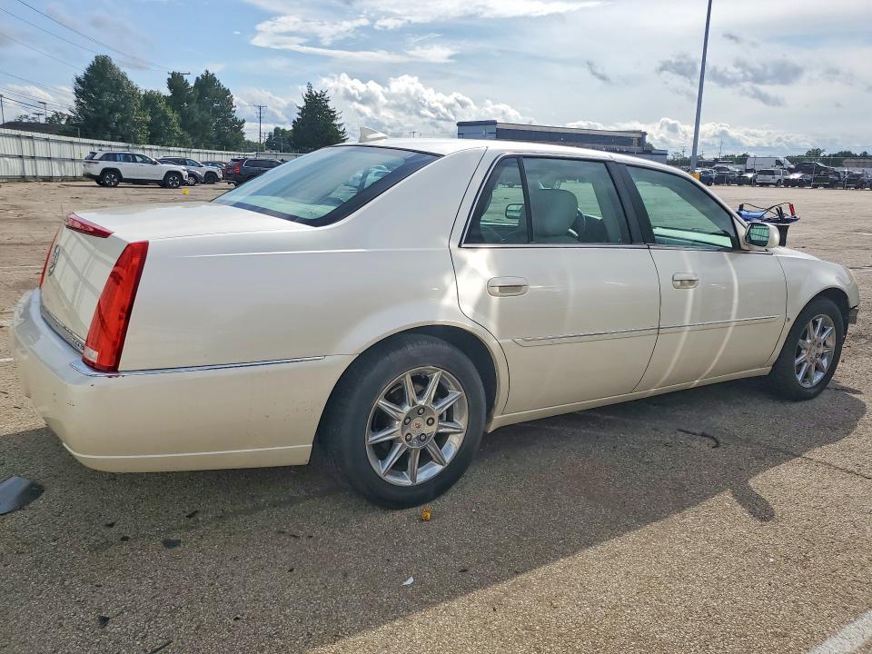 64787676 :رقم المزاد ، 1G6KD5EY2AU106214 vin ، 2010 Cadillac Dts مزاد بيع