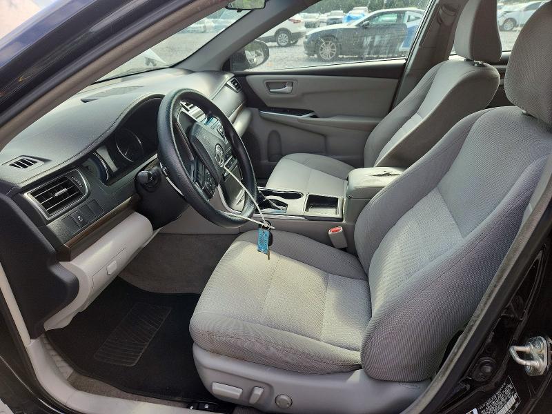 63826366 :رقم المزاد ، 4T1BF1FK9HU373723 vin ، 2017 Toyota Camry مزاد بيع