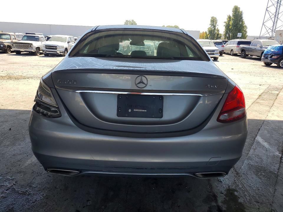 64463656 :رقم المزاد ، 55SWF4KB0GU136766 vin ، 2016 Mercedes-benz C مزاد بيع