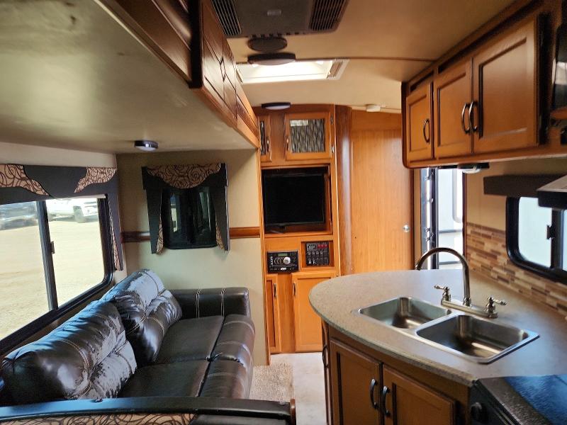 66732246 :رقم المزاد ، 4V0TC2721GE018260 vin ، 2016 Cross Roads Recreational Vehicle (rv) مزاد بيع