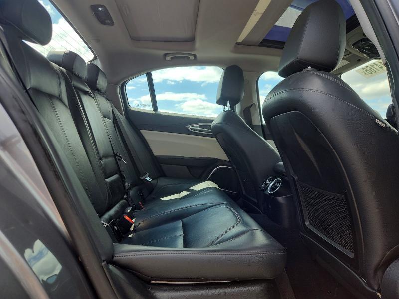 Aukcja sprzedaży 2018 Alfa Romeo Giulia, vin: ZARFAEEN3J7575832, numer aukcji: 63914166