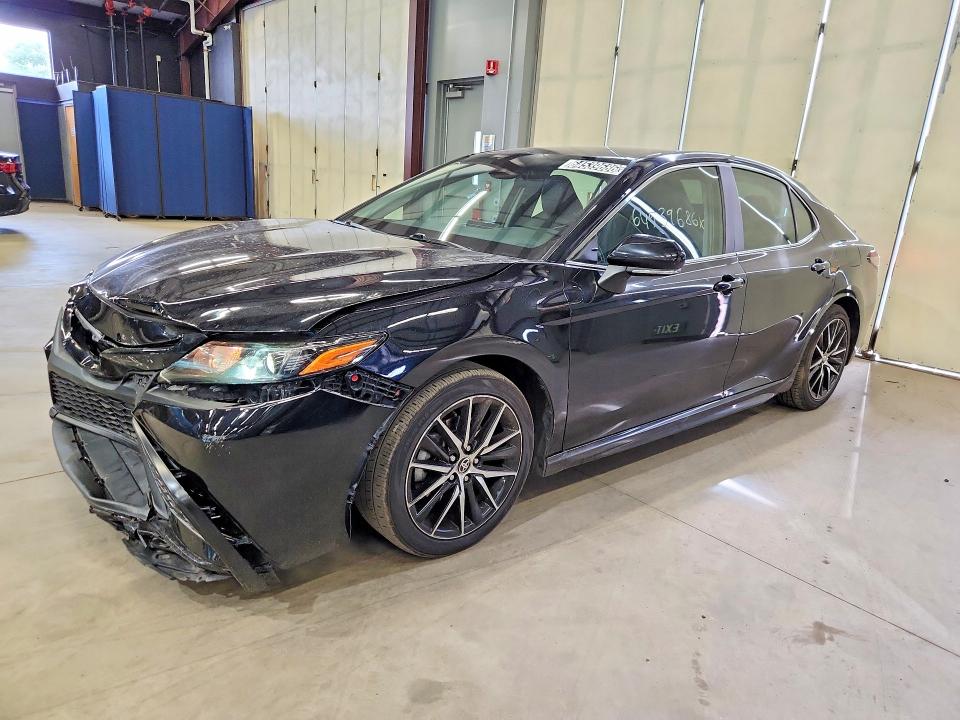 2022 Toyota Camry მანქანა იყიდება აუქციონზე, vin: 4T1G11AKXNU044049, აუქციონის ნომერი: 64539686