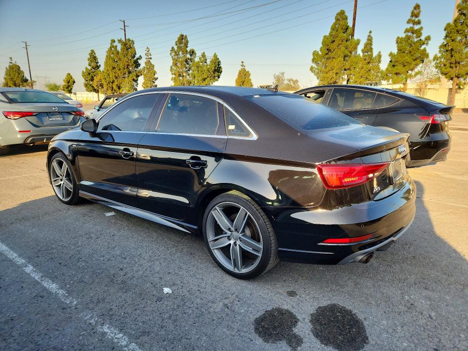2017 Audi A3 მანქანა იყიდება აუქციონზე, vin: WAUJ8GFF2H1029360, აუქციონის ნომერი: 63436396