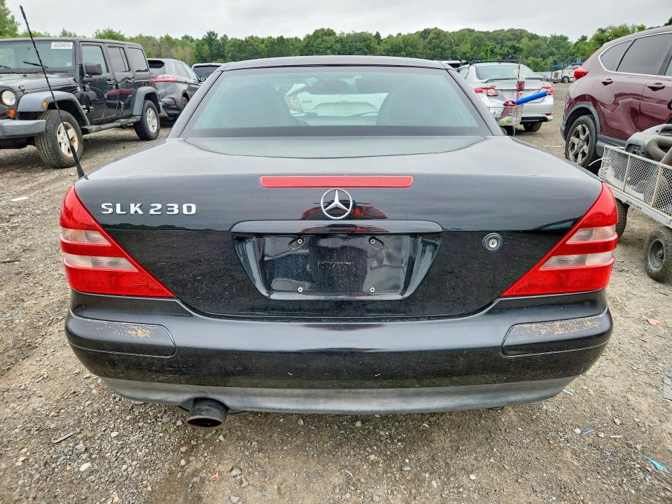 Продажа на аукционе авто 1999 Mercedes-benz Slk, vin: WDBKK47F1XF118021, номер лота: 64982596