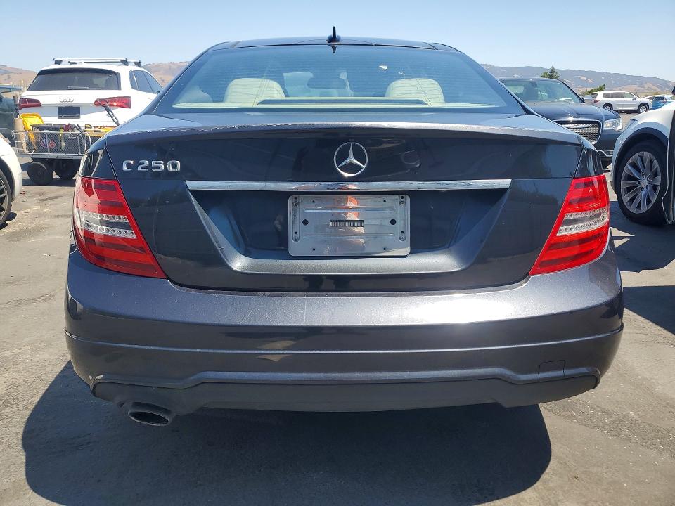 Продажа на аукционе авто 2012 Mercedes-benz C, vin: WDDGJ4HB9CF932455, номер лота: 64416336