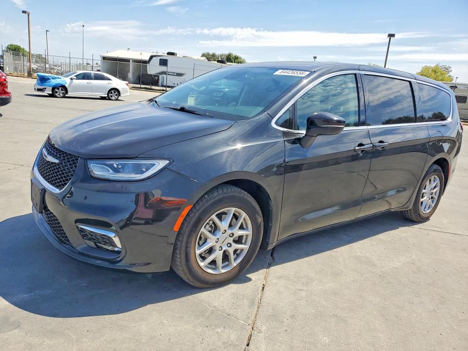 64426556 :رقم المزاد ، 2C4RC1BG3PR550422 vin ، 2023 Chrysler Pacifica مزاد بيع