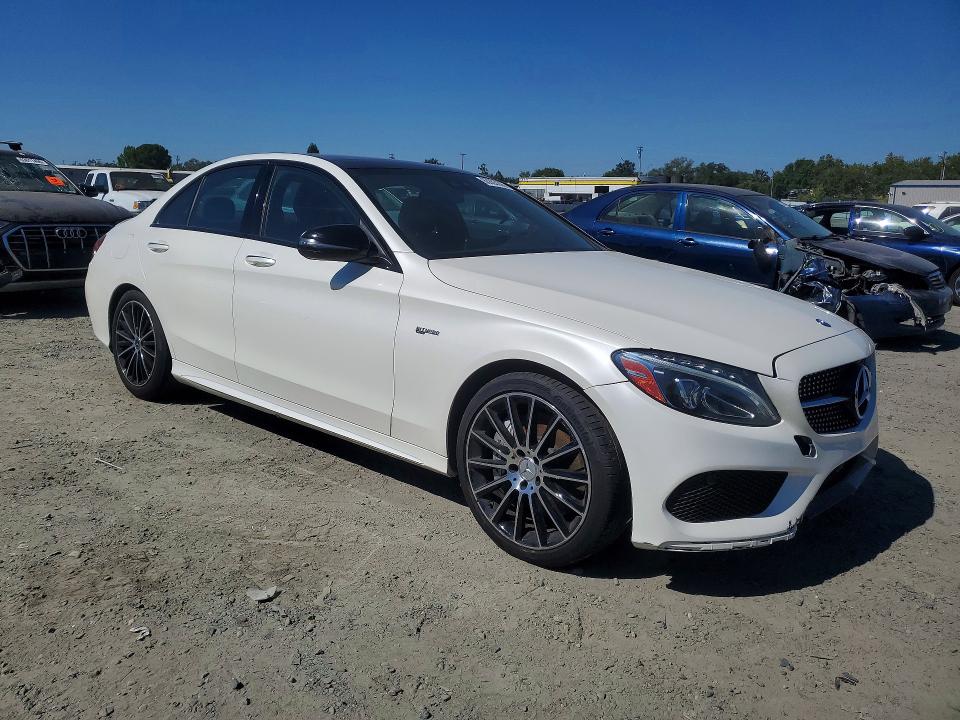 63583206 :رقم المزاد ، 55SWF6EB2HU192653 vin ، 2017 Mercedes-benz C مزاد بيع
