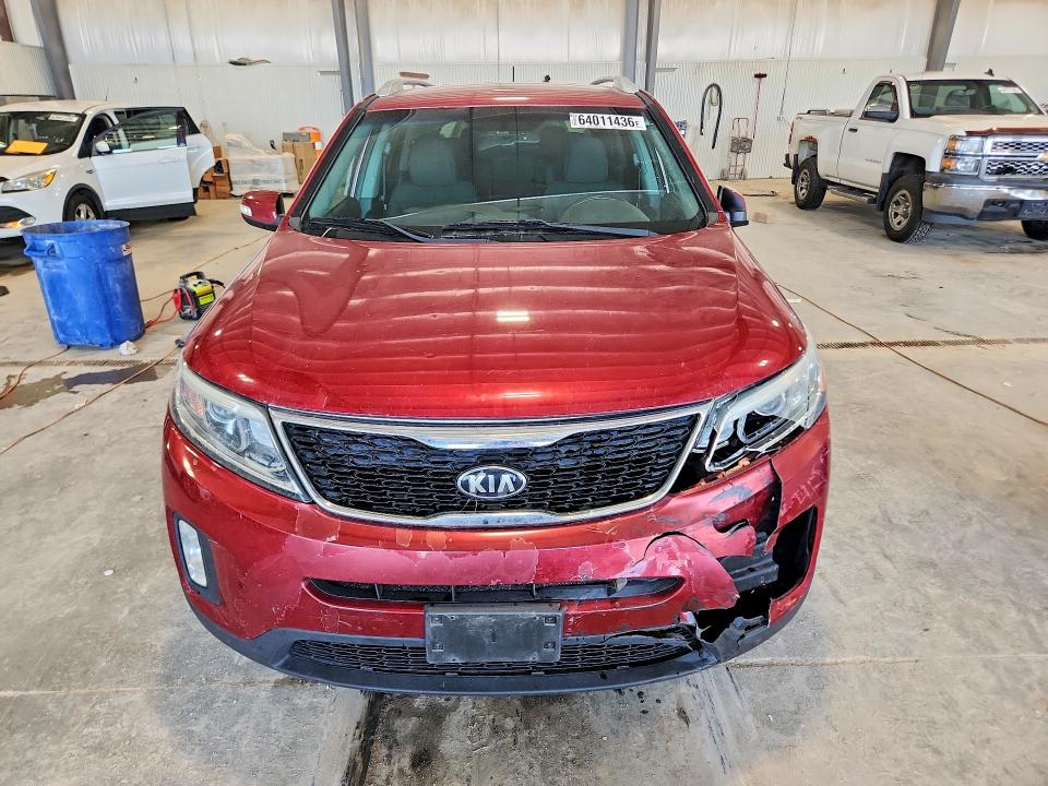 64011436 :رقم المزاد ، 5XYKT4A66FG640114 vin ، 2015 Kia Sorento مزاد بيع
