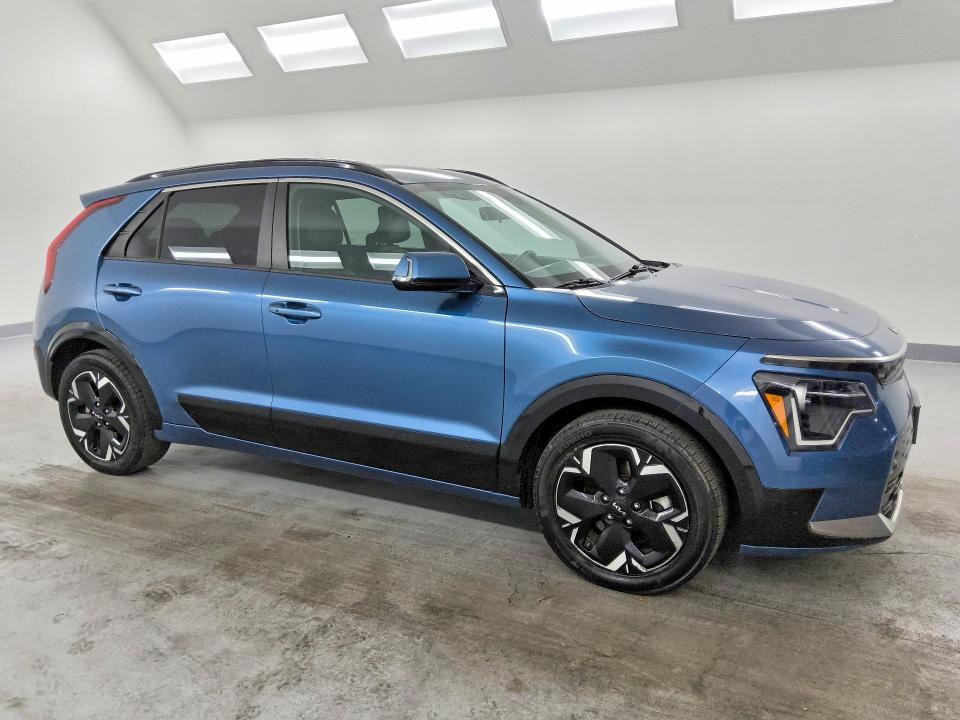 Продаж на аукціоні авто 2023 Kia Niro, vin: KNDCR3L17P5021370, номер лоту: 63343956