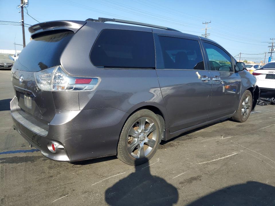 Продажа на аукционе авто 2015 Toyota Sienna, vin: 5TDXK3DC3FS655967, номер лота: 63607186