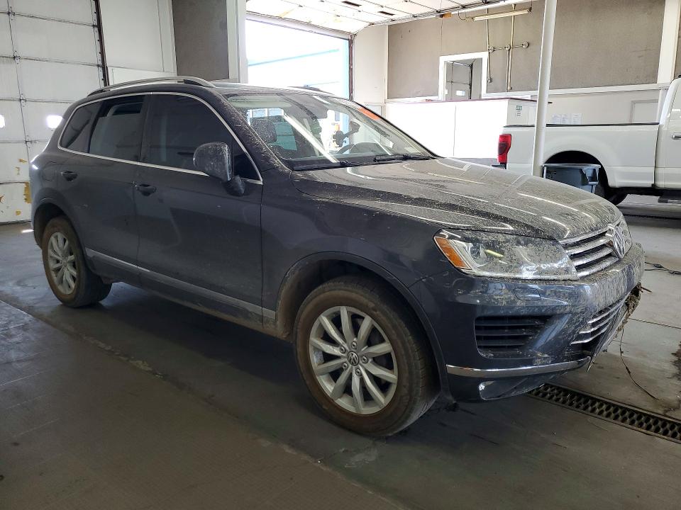 Продажа на аукционе авто 2015 Volkswagen Touareg, vin: WVGEF9BP3FD005483, номер лота: 65937686