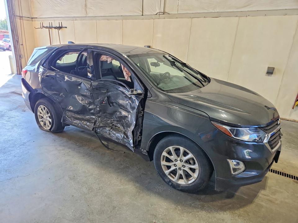 2018 Chevrolet Equinox მანქანა იყიდება აუქციონზე, vin: 2GNAXREV5J6136942, აუქციონის ნომერი: 65389986