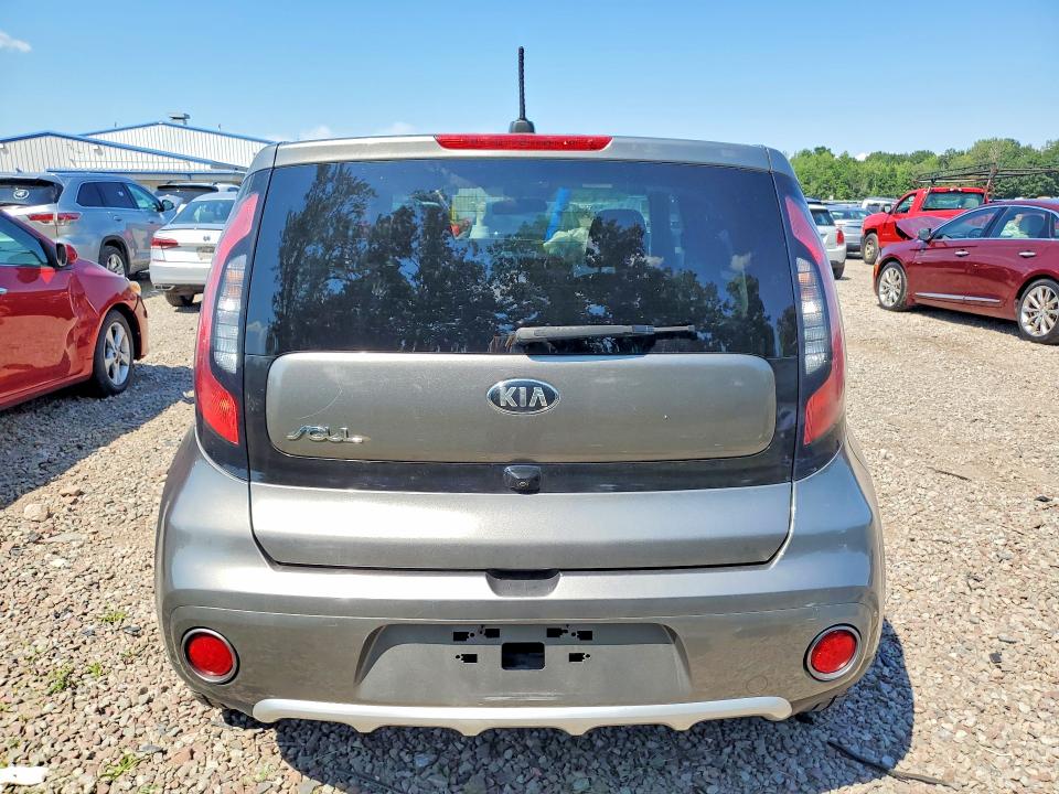 Продаж на аукціоні авто 2018 Kia Soul, vin: KNDJP3A58J7506230, номер лоту: 64961106