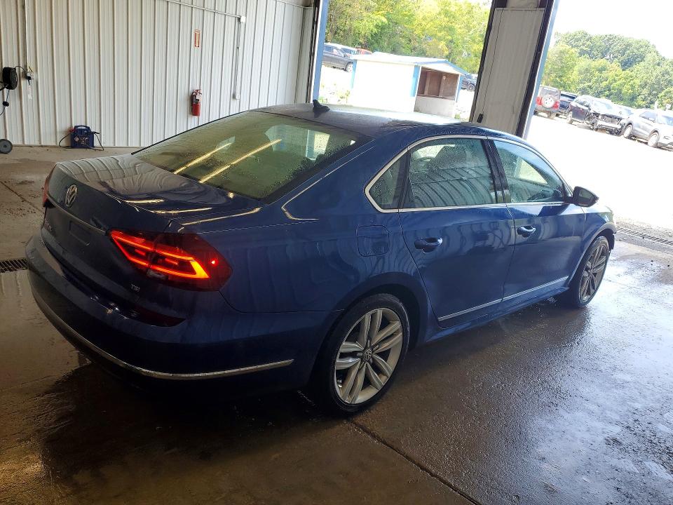 Продаж на аукціоні авто 2017 Volkswagen Passat, vin: 1VWCT7A30HC080316, номер лоту: 63000546