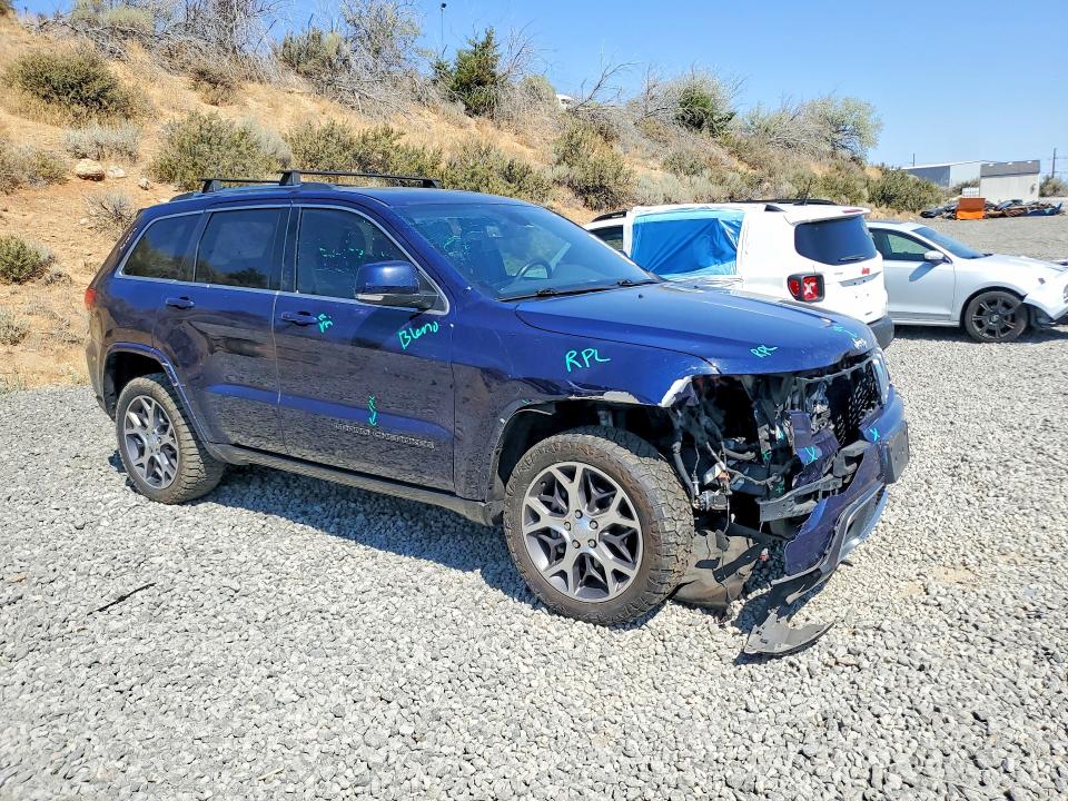 63703876 :رقم المزاد ، 1C4RJFBG1JC373355 vin ، 2018 Jeep Grand Cherokee مزاد بيع